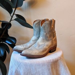 Frye Shoes - Frye Billy Short Distressed Boot Frye Shoes - Frye Billy Short Distressed Boot